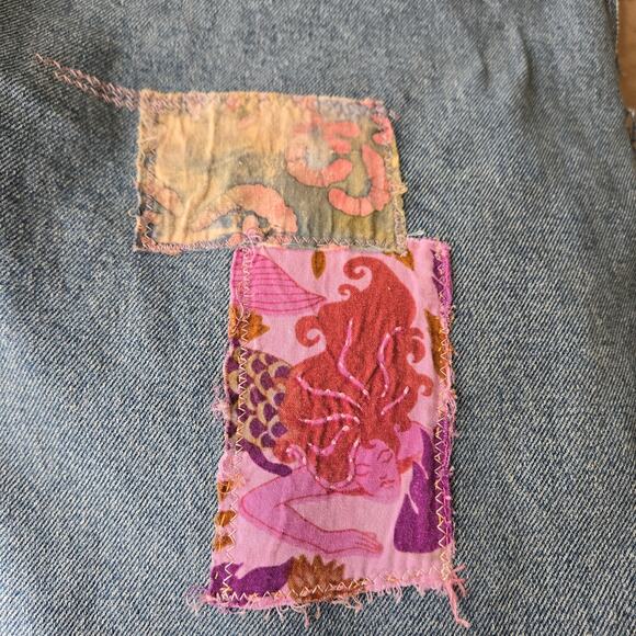 Upcycled One of a kind Distressed Patched Vintage lace Boyfriend Jeans Size 32 - Picture 5 of 10